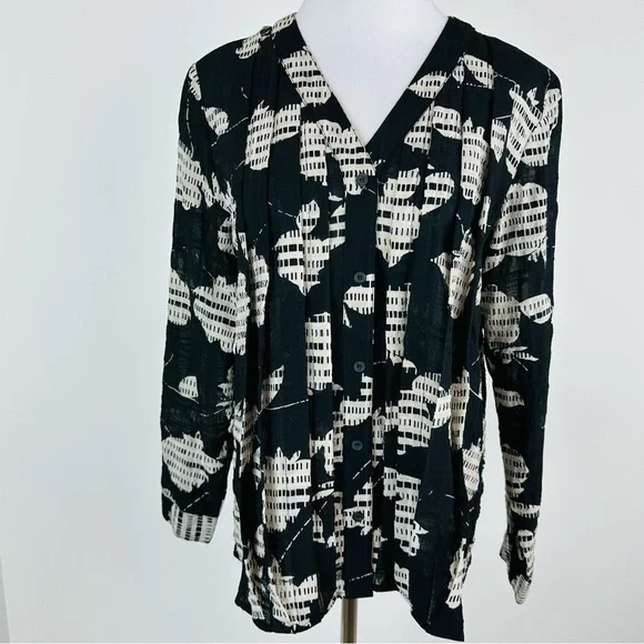 The Odells Everyday Pleat Top in Lagos Size XS - Picture 2 of 8